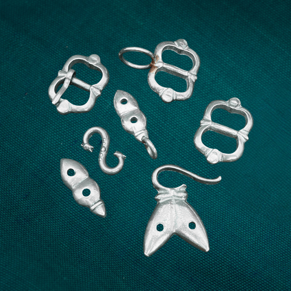 Rapier hanger / sword hanger fittings