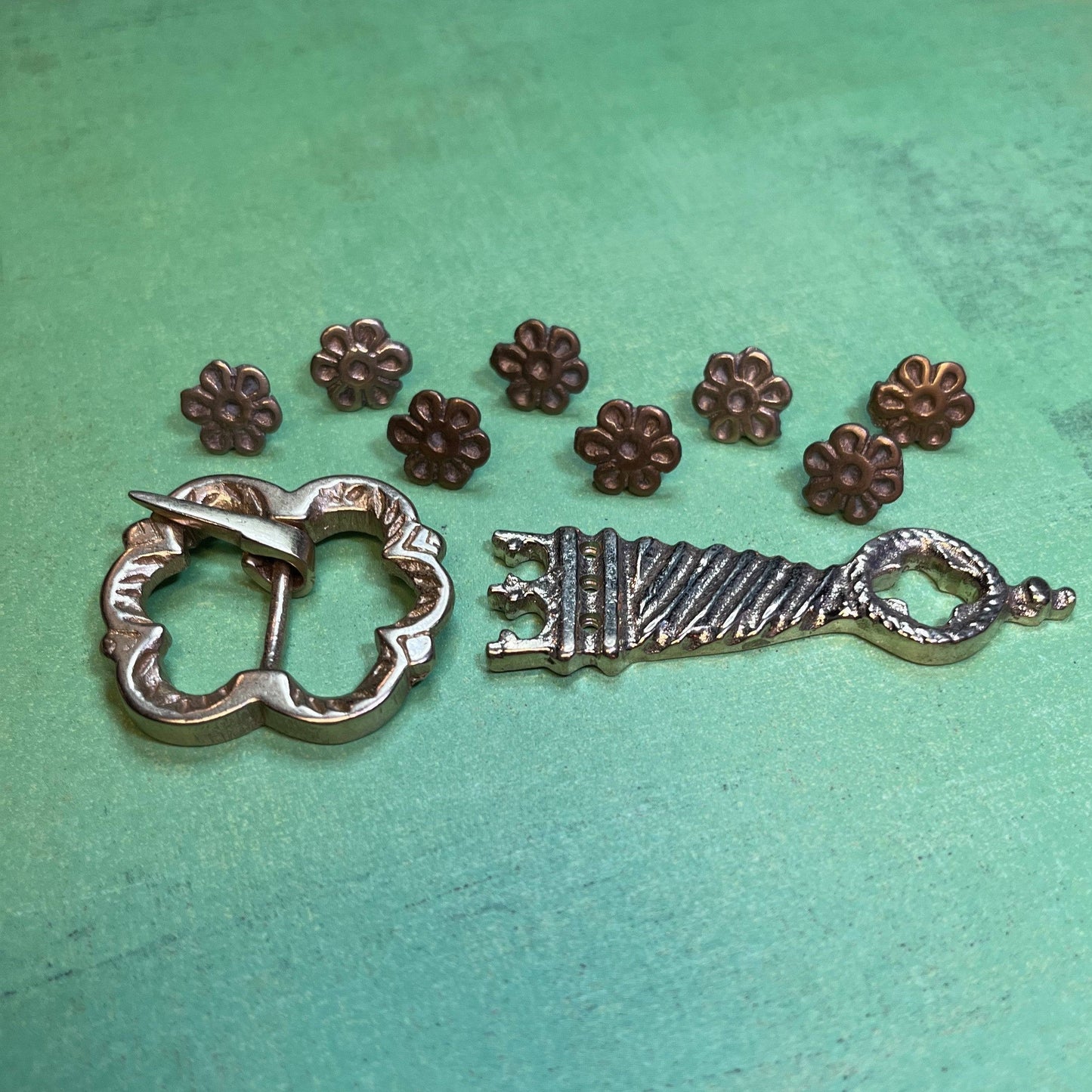 Ensemble de raccords de ceinture médiévale - Roses et petite boucle double - Ensemble de ceinture de vacances