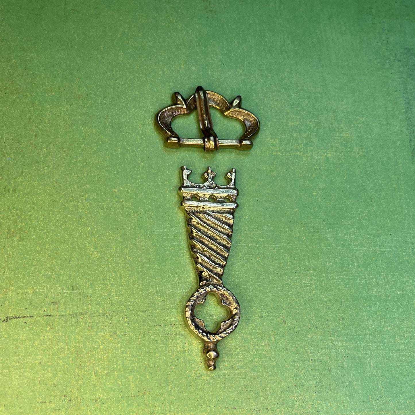 Ensemble de raccords de ceinture médiévale - Marguerites et extrémité de sangle quadrilobe - Ensemble de ceinture de vacances