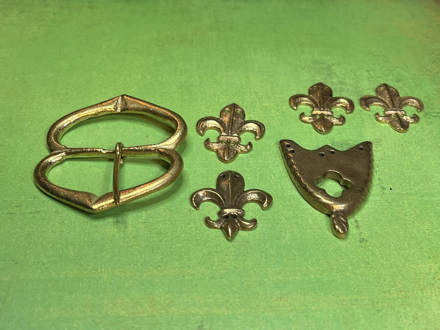 Ensemble de raccords de ceinture médiévale - Grande Fleur de lys - Ensemble de ceintures de vacances