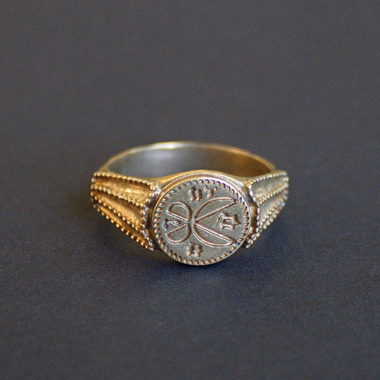 Signet Ring with Engraving of Shears - 15th century