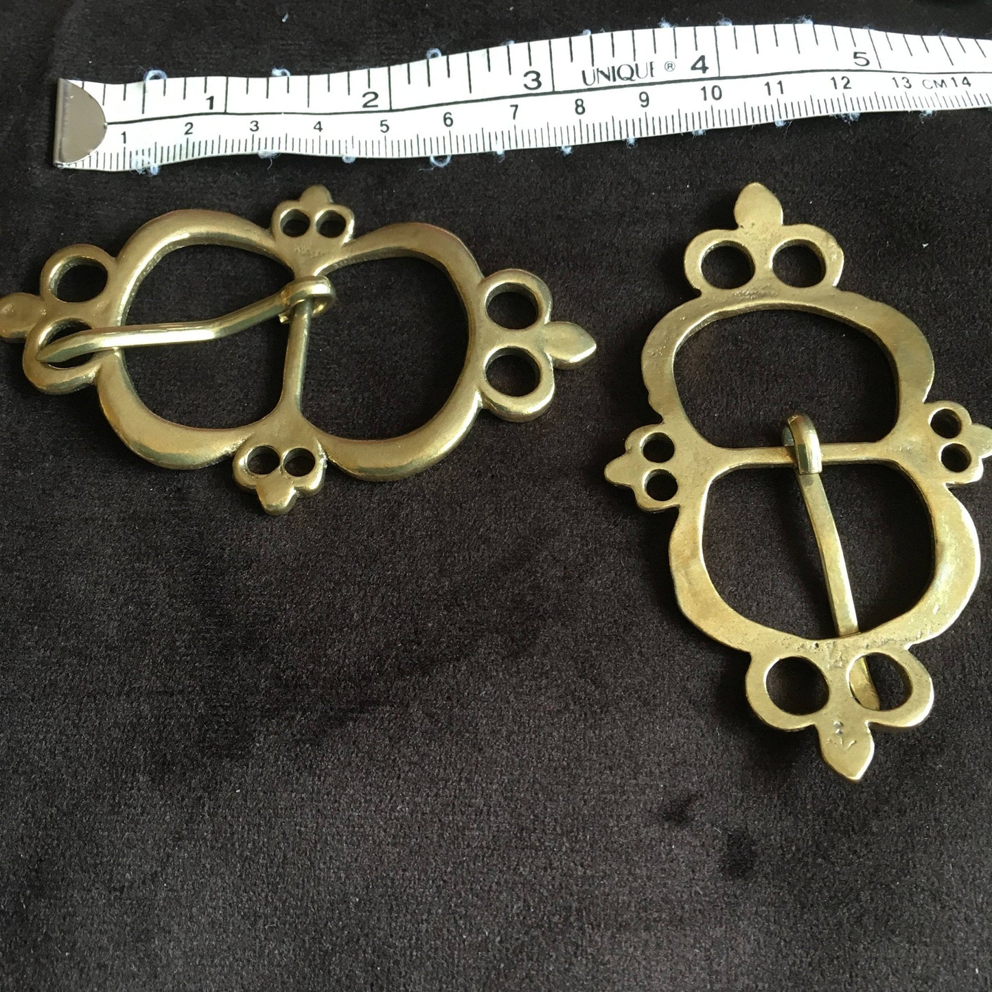 Renaissance buckle with decorative ends