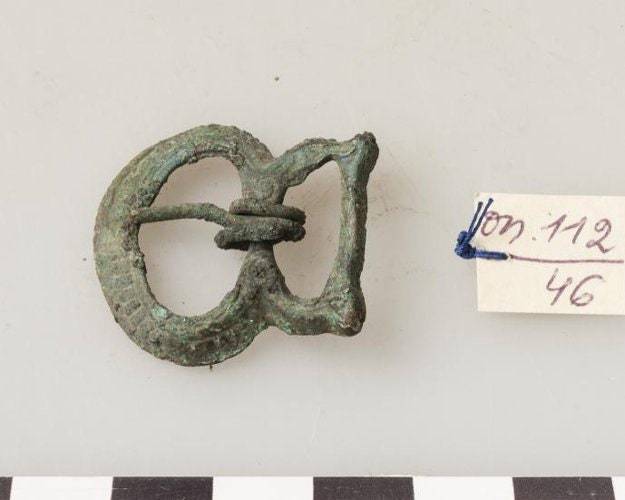 Boucle Kievan Rus avec têtes d'oiseaux