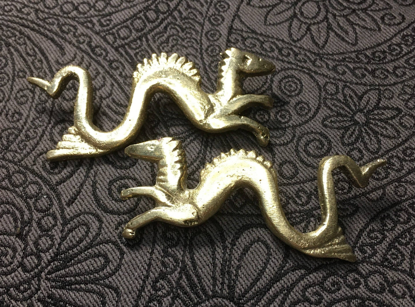 Support de bouclier d'hippocampe romain (2 pièces)