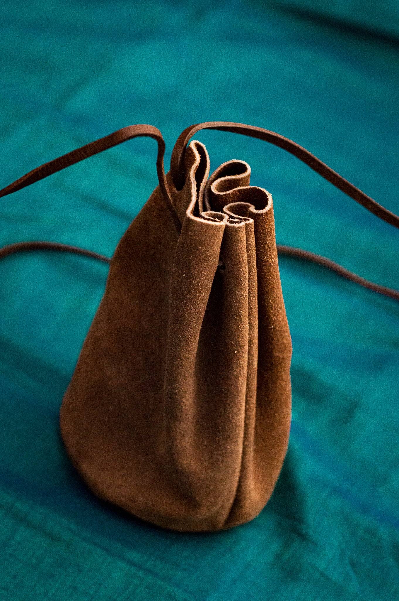 Gaming Runes with a Leather Bag