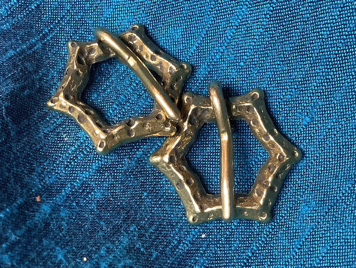 Petite broche médiévale en laiton Sexfoil (ensemble de deux)