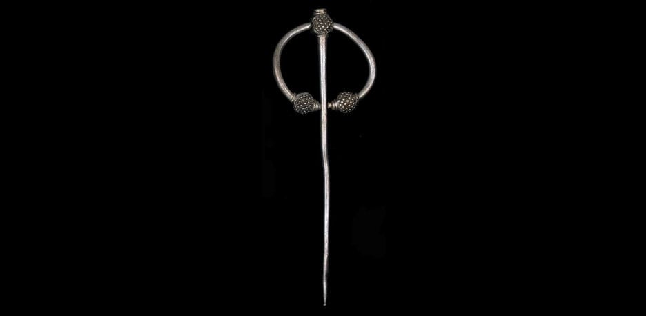 Penannular Brooch with Thistle Terminals