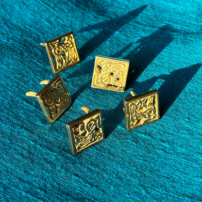 Clous médiévaux ronds en laiton - 8 pétales de fleurs rondes