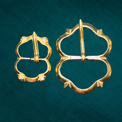 Medieval Spectacle Buckle - Wide Trefoil D-shaped Buckle