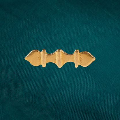 Longs goujons médiévaux en laiton - 3 barres avec piques à l'extrémité