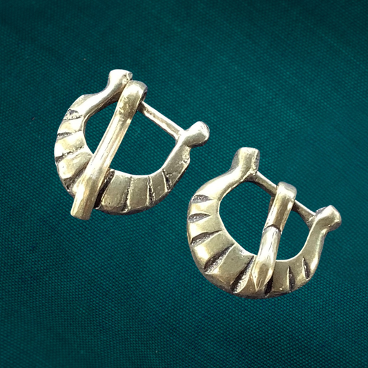 Petite boucle médiévale pétoncle (ensemble de deux)