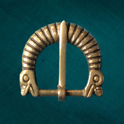 Boucle de ceinture viking avec têtes d'animaux