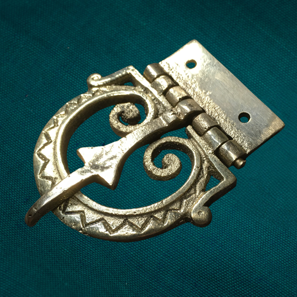 Roman Buckle with triangular design
