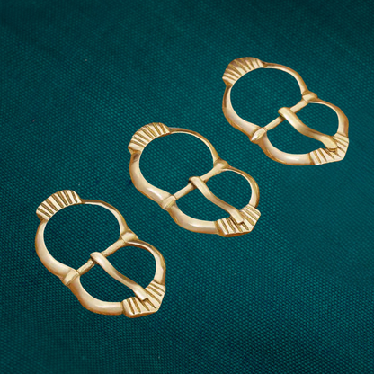 Boucle festonnée médiévale en laiton - (lot de 2)