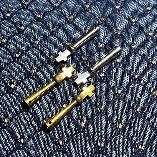 Set of Cross Tip Aiglets in brass and silver tones, designed for medieval lace points. Ideal for historical reenactments, LARP, and costume accessories.