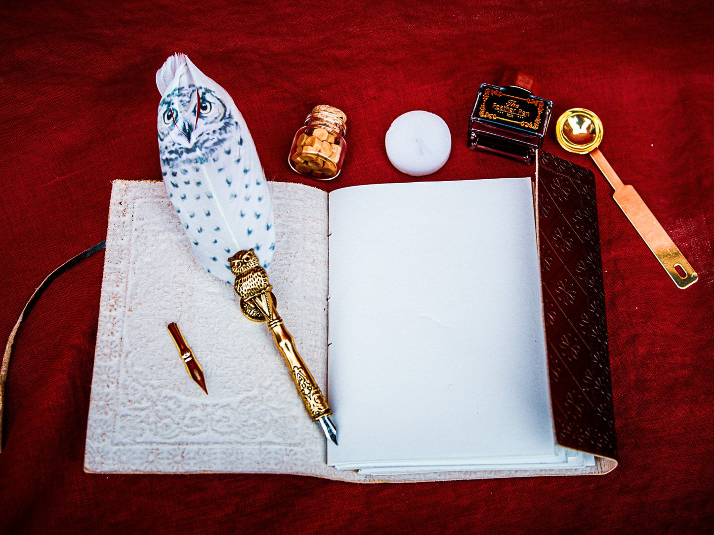 Owl Fountain Pen and Wax Letter Seal Stamp (Beige Feather)