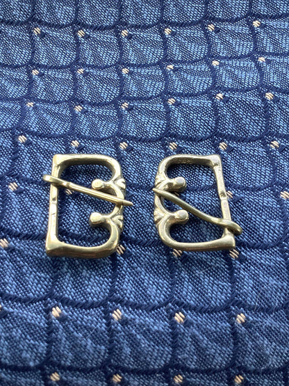 Boucle médiévale avec deux boutons - petite (lot de 2)